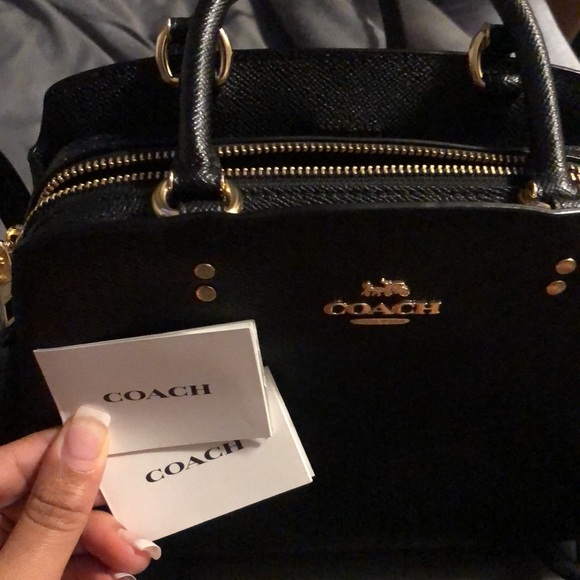 New barely used Medium Sized Coach bag - Picture 3 of 5